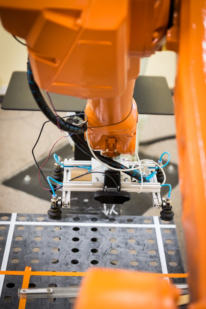 6軸の産業ロボット
